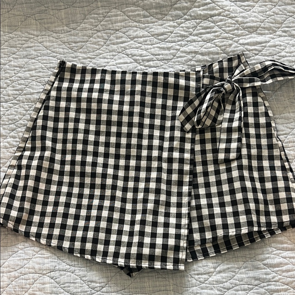 Black and White Checkered Skort with Bow